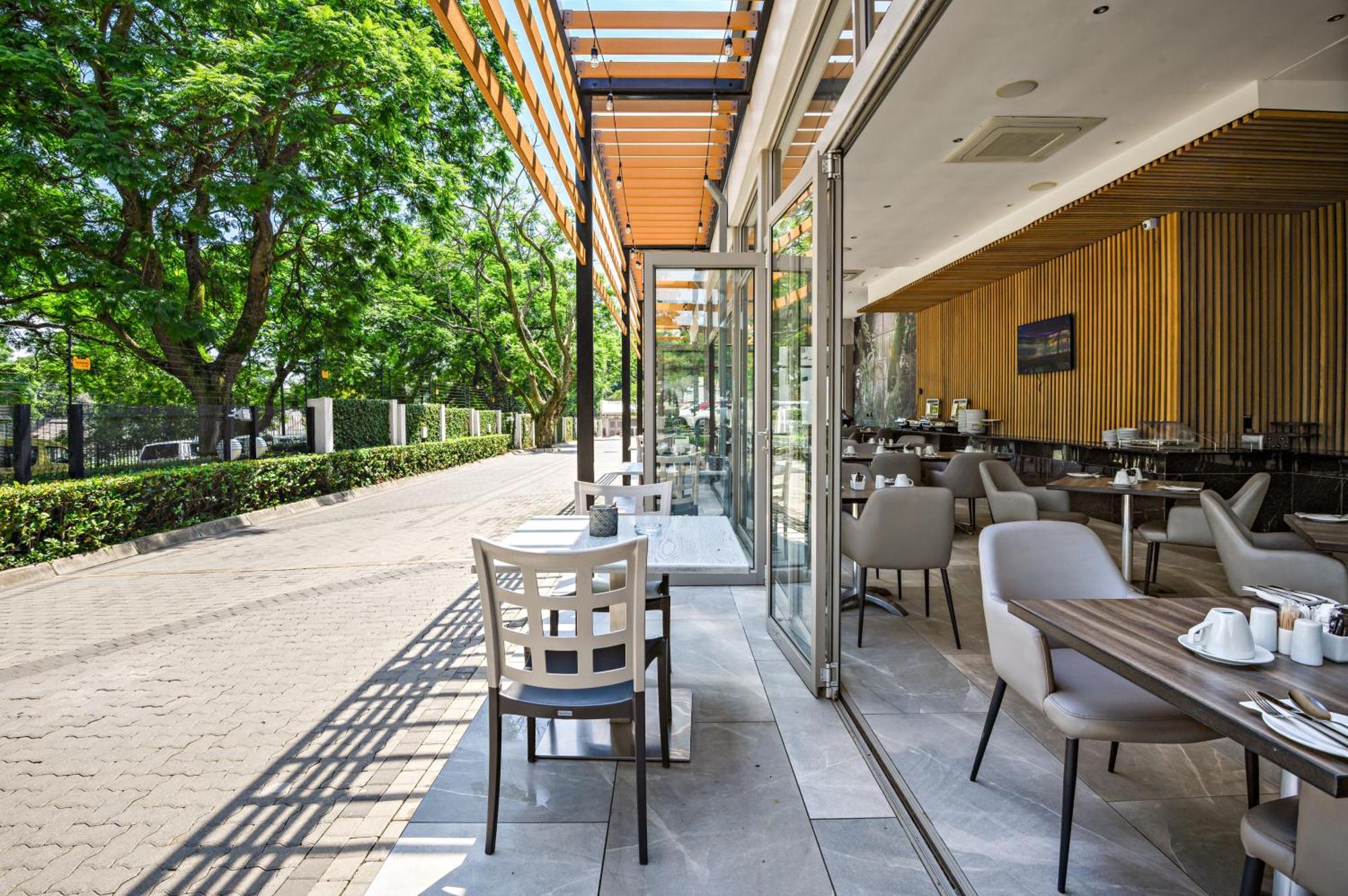 The Capital On Bath Hotel Johannesburg Ngoại thất bức ảnh